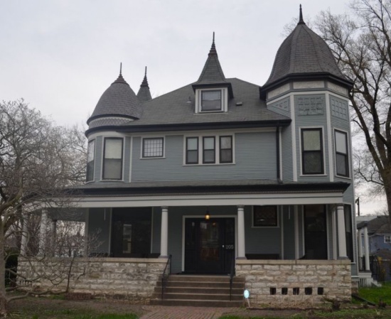 205 S Spring